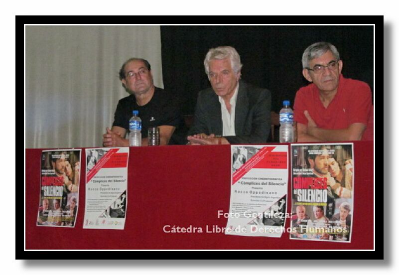 El Vicerrector de la UNSE, Dr. Carlos L�pez y el Director del �rea de Relaciones Interinstitucionales, Ing. Juan Carlos Serrano, dieron la bienvenida a todos los concurrentes y agradecieron a Rocco Oppedisano (guionista y coproductor) por su presencia.